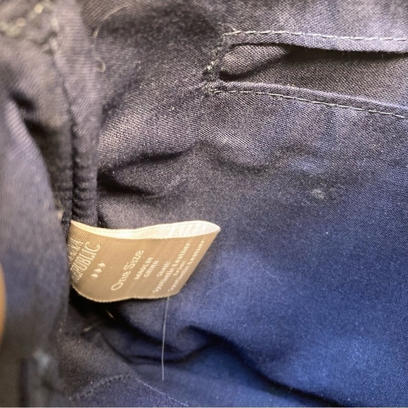 Banana Republic Colorblock Wristlet Aqua/Navy Golden Hardware Faux Leather 5” - Picture 9 of 12